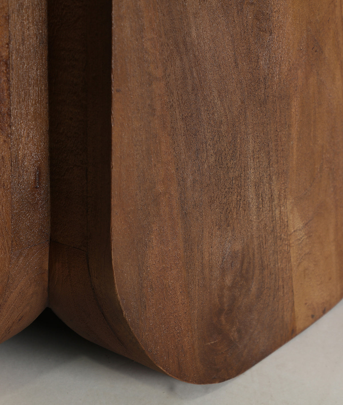 Droux dining table alternative angle