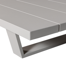Charger l'image dans la galerie, BEAR GARDEN COFFEE TABLE ALUMINIUM SAND