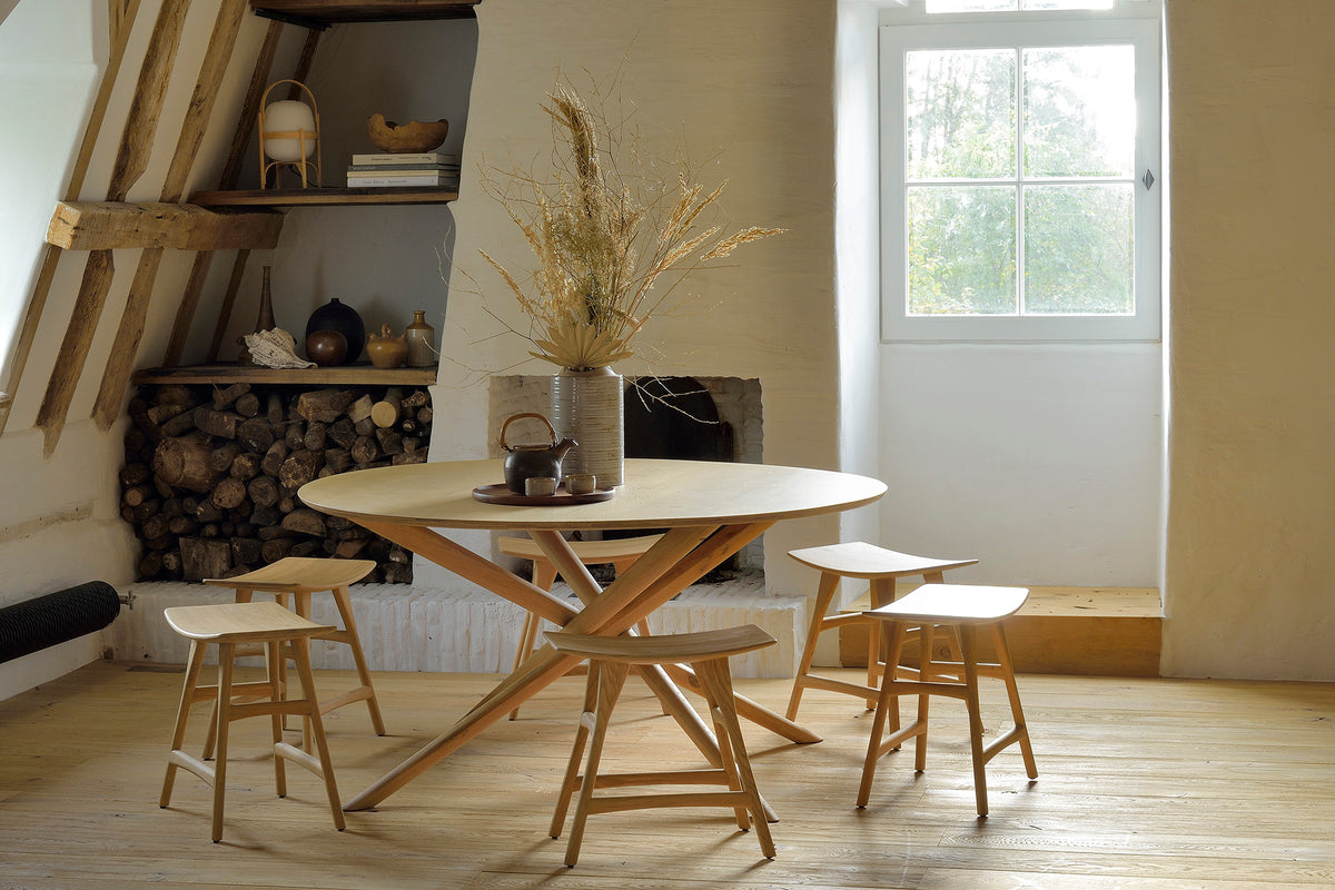 Mikado dining table