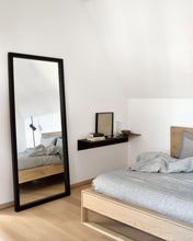 Load image into Gallery viewer, Light Frame floor mirror Black