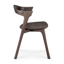 Laden Sie das Bild in den Galerie-Viewer, Bok dining chair Oak Brown