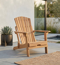Laden Sie das Bild in den Galerie-Viewer, American Teak Deck Chair