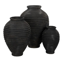 Carica l&#39;immagine nel visualizzatore di Gallery, GRAY FIBER CEMENT VASE DECORATION 39 X 39 X 60 CM