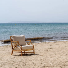 Laden Sie das Bild in den Galerie-Viewer, NATURAL RATTAN ARMCHAIR 72 X 78 X 84 CM