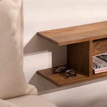 Laden Sie das Bild in den Galerie-Viewer, HONEY FLOATING TABLE MANGO WOOD 45 X 20 X 20 CM