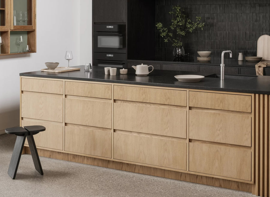 Tray -OKU- colour Oak - size M