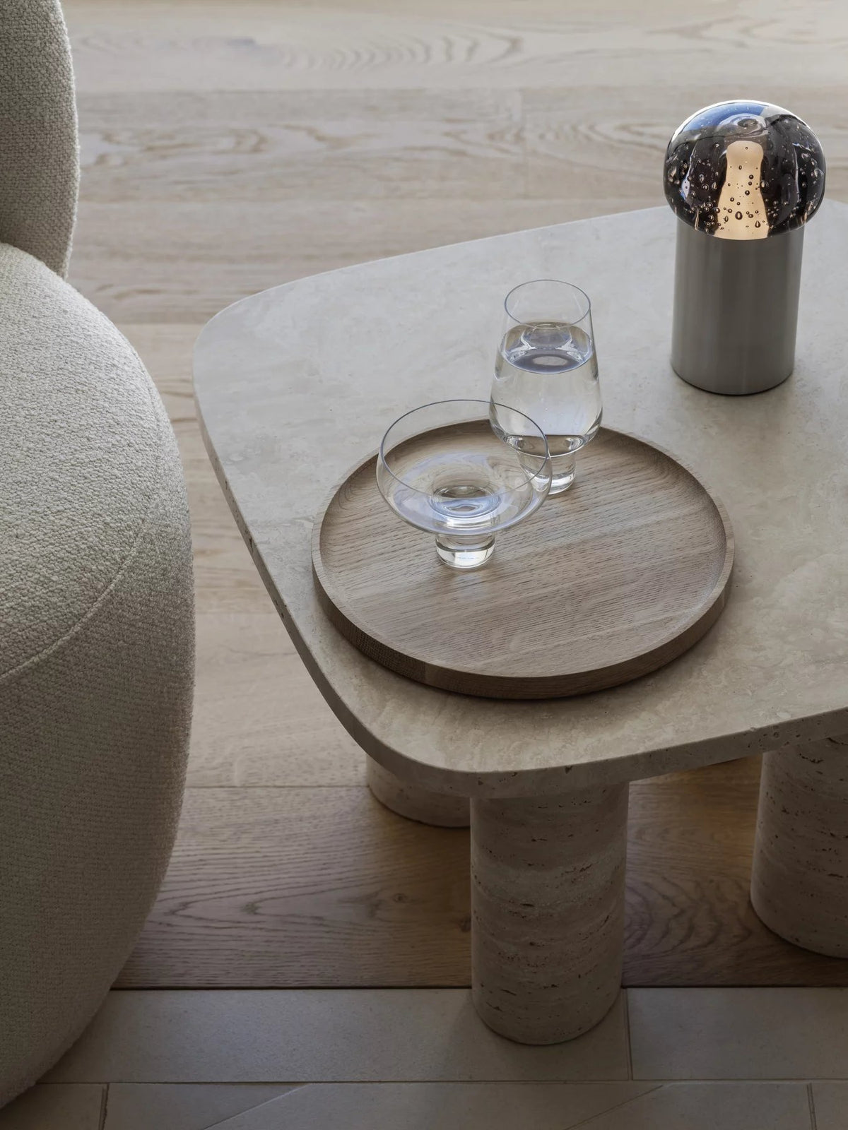 Tray -OKU- colour Oak - size M- round
