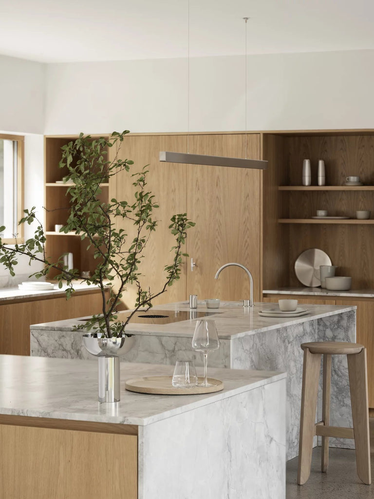 Tray -OKU- colour Oak - size M- round