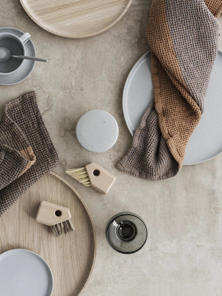 Tray -OKU- colour Oak - size M- round