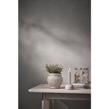 Laden Sie das Bild in den Galerie-Viewer, Ellia candlestick 9X9X23 cm. Linen