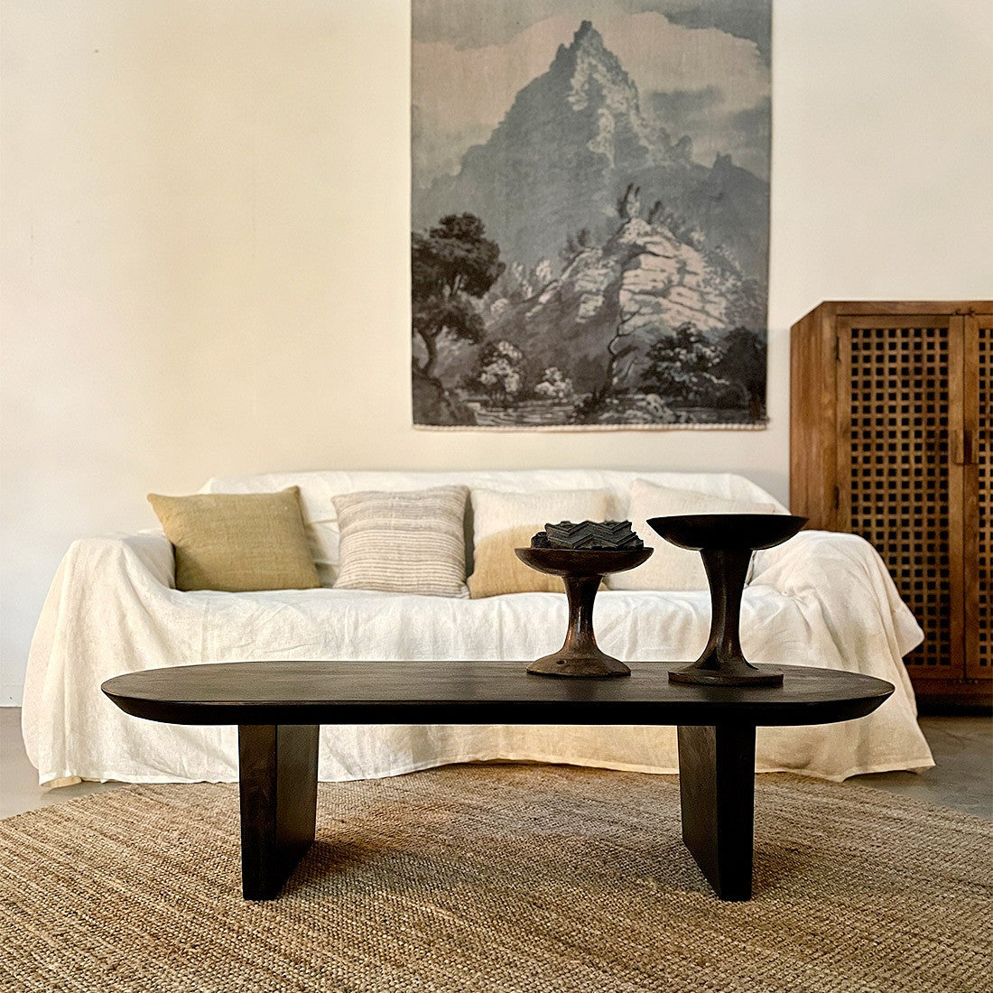 Bullnose coffee table black