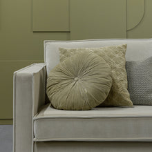 Laden Sie das Bild in den Galerie-Viewer, RODEO SOFA 3-SEATER VELVET PISTACHIO