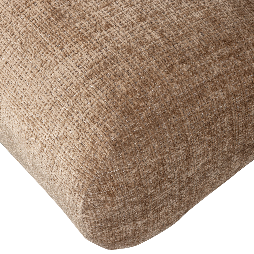 OBSERVE ARMCHAIR CLAY