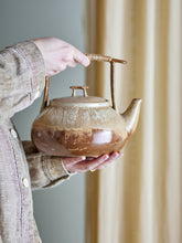 Laden Sie das Bild in den Galerie-Viewer, Ikigai Teapot, Brown, Stoneware
