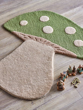 Laden Sie das Bild in den Galerie-Viewer, Mushroom Rug, Green, Wool