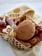 Load image into Gallery viewer, Kalle Rattle, Brown, Polyester
