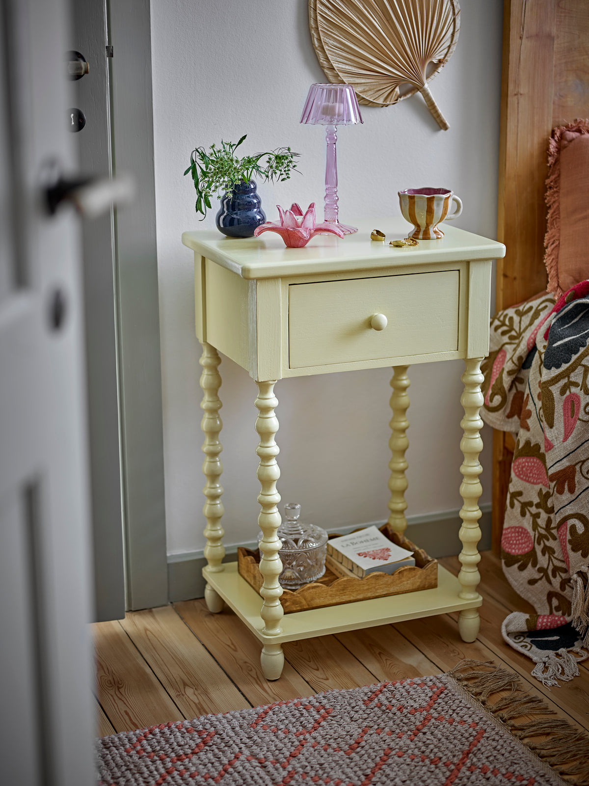Salino Side Table, Yellow, Pine