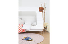 Laden Sie das Bild in den Galerie-Viewer, TIPI BED 90X200 INCL SLATS