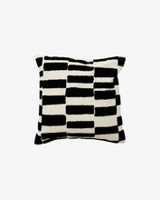 Carica l&#39;immagine nel visualizzatore di Gallery, FURUD cushion