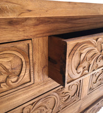 Charger l&#39;image dans la galerie, CARVED BUFFET 5 DRAWERS