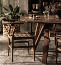 Carica l&#39;immagine nel visualizzatore di Gallery, ARTISAN ROUND DINING TABLE