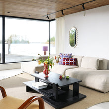 Cargar imagen en el visor de la galería, Vase rhombic red