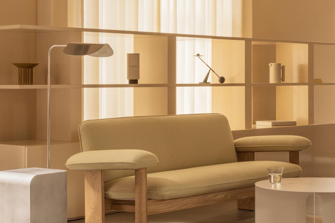 Wing Floor Lamp