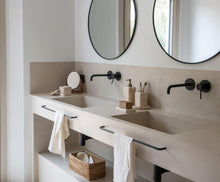 Carica l'immagine nel visualizzatore di Gallery, TRAVERTINE TOOTHBRUSH HOLDER