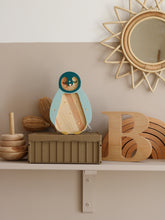 Laden Sie das Bild in den Galerie-Viewer, Lights Baby Penguin Mini