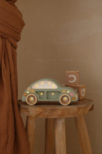 Laden Sie das Bild in den Galerie-Viewer, Beetle Car Mini Lamp | Flower Power
