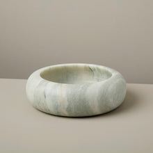 Load image into Gallery viewer, Lady Onyx Low Bowl