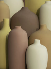Carica l'immagine nel visualizzatore di Gallery, Vase -CEOLA- colour New Wheat - size 19 cm