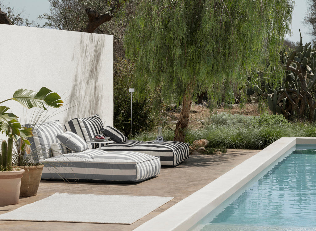 Outdoor Bed -STAY- colour Lily White/Elephant Skin - size 120 x 190 cm