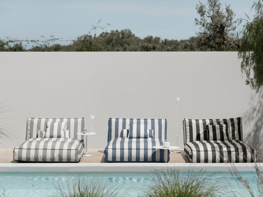Outdoor Bed -STAY- colour Lily White/Black - size 120 x 190 cm