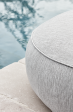 Cargar imagen en el visor de la galería, Calm outdoor pouf 120 cm