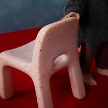 Cargar imagen en el visor de la galería, Charlie Chair Ultra Pink | Limited Edition