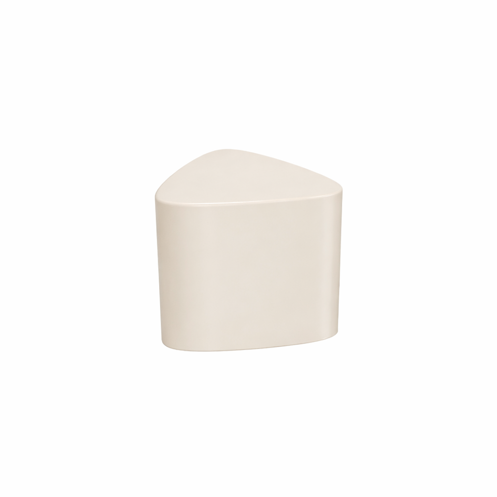 Coffee table Mave triangle W42 D42 H40 - Latte Stoneskin - Round edge