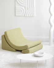 Laden Sie das Bild in den Galerie-Viewer, Matcha Moon Chair