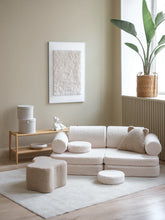 Laden Sie das Bild in den Galerie-Viewer, Cream White Settee