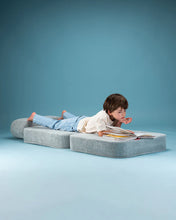 Laden Sie das Bild in den Galerie-Viewer, Peppermint Green Flip Chair