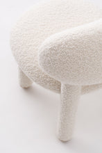 Carica l&#39;immagine nel visualizzatore di Gallery, Flock Chair CS1