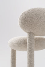 Carica l&#39;immagine nel visualizzatore di Gallery, Flock Chair CS1