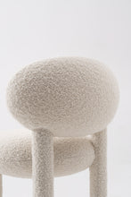 Carica l&#39;immagine nel visualizzatore di Gallery, Flock Chair CS1