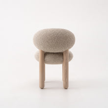 Carica l&#39;immagine nel visualizzatore di Gallery, Flock Chair CS2