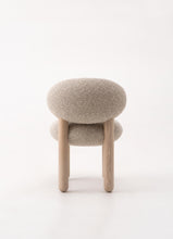 Carica l&#39;immagine nel visualizzatore di Gallery, Flock Chair CS2