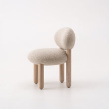 Carica l&#39;immagine nel visualizzatore di Gallery, Flock Chair CS2