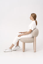 Laden Sie das Bild in den Galerie-Viewer, Flock Chair CS2