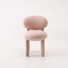 Carica l&#39;immagine nel visualizzatore di Gallery, Flock Chair CS2