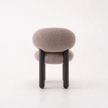 Carica l&#39;immagine nel visualizzatore di Gallery, Flock Chair CS2