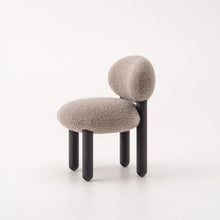 Carica l&#39;immagine nel visualizzatore di Gallery, Flock Chair CS2